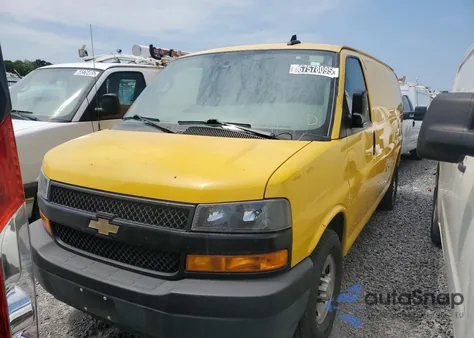 2020 Chevrolet Express G2500 from USA, damaged, VIN 1GCWGAFP5L1156677